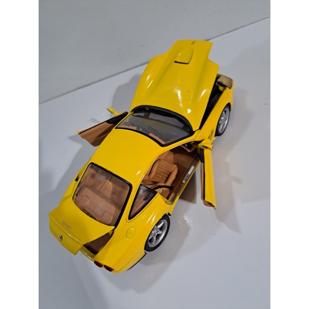 Maisto 1:18 Scale Die Cast Ferrari 550 Maranello Supercar - Picture 12 of 12